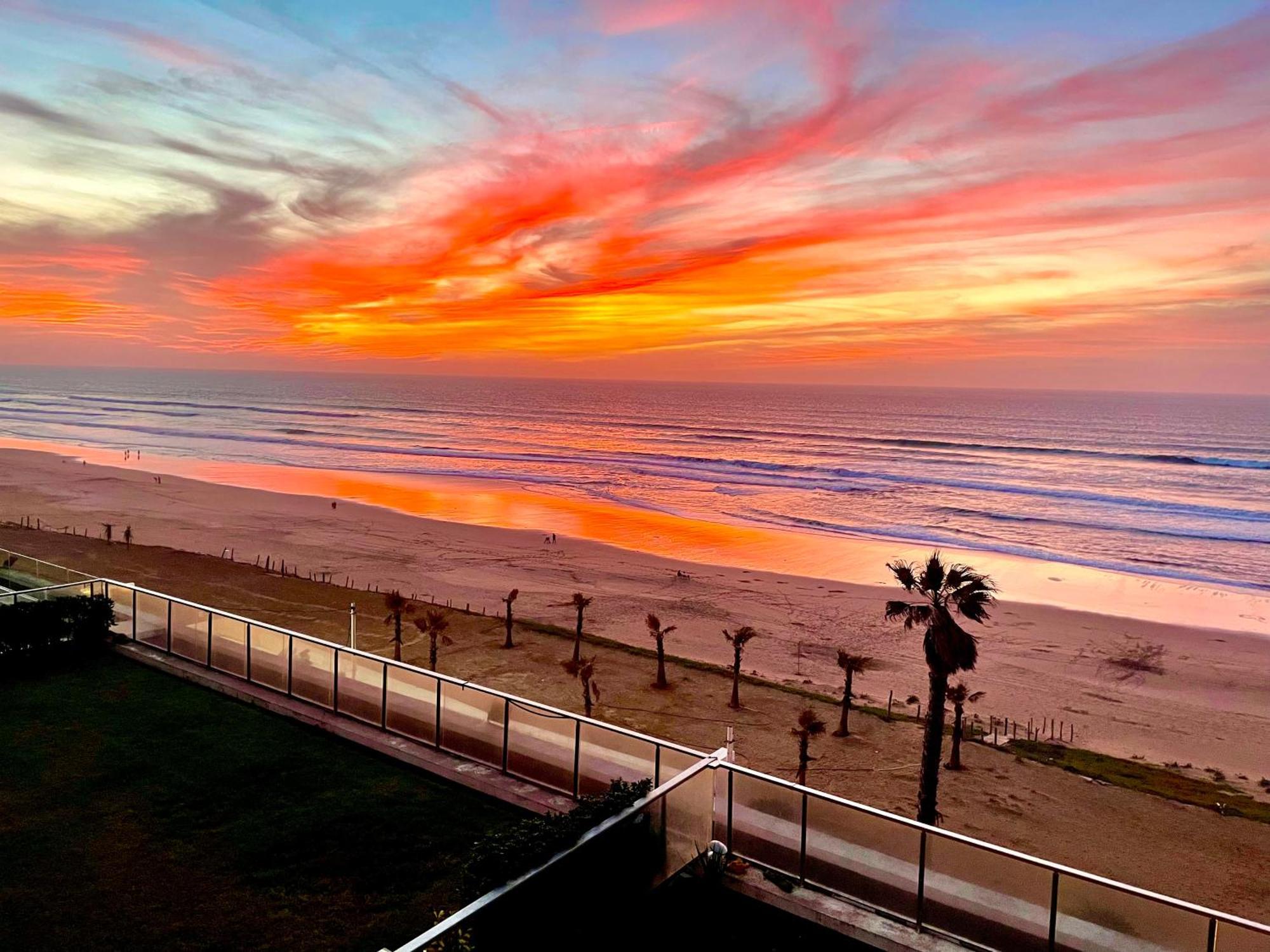 Appart De Luxe Front De Mer Prestigia Plage Des Nations Salé Esterno foto